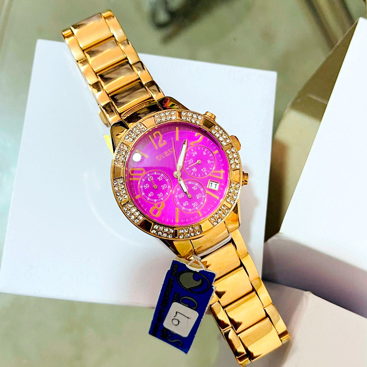 Reloj Guess Color Oro Rosa para Mujer - Imagen 3