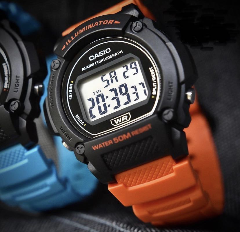 Reloj Casio W219H-4AV Naranja para Hombre - Imagen 2