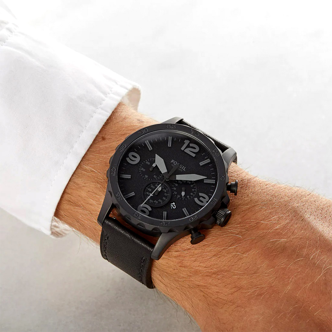 Reloj Fossil Nate JR1354 de Cuero Color Negro - Imagen 2