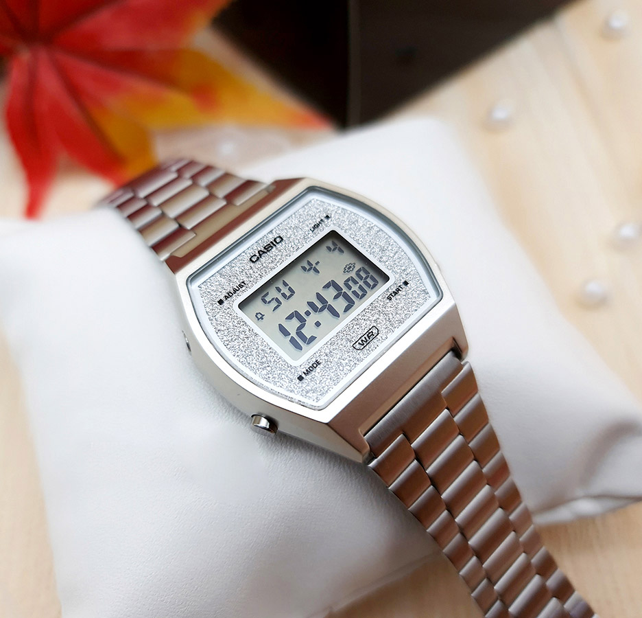 Reloj Casio Vintage B640WDG-7D Plateado - Imagen 4