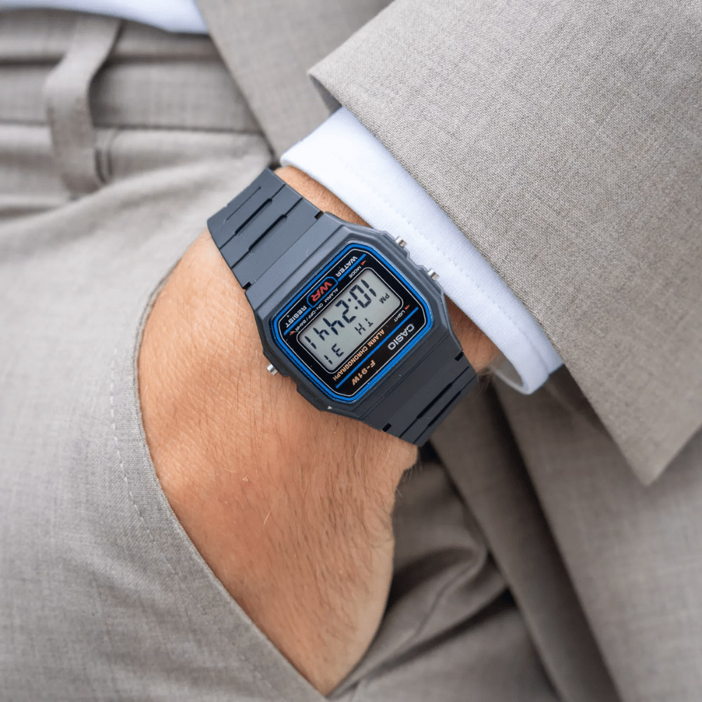 Reloj Casio F91W-1 Vintage Negro de Resina - Imagen 5