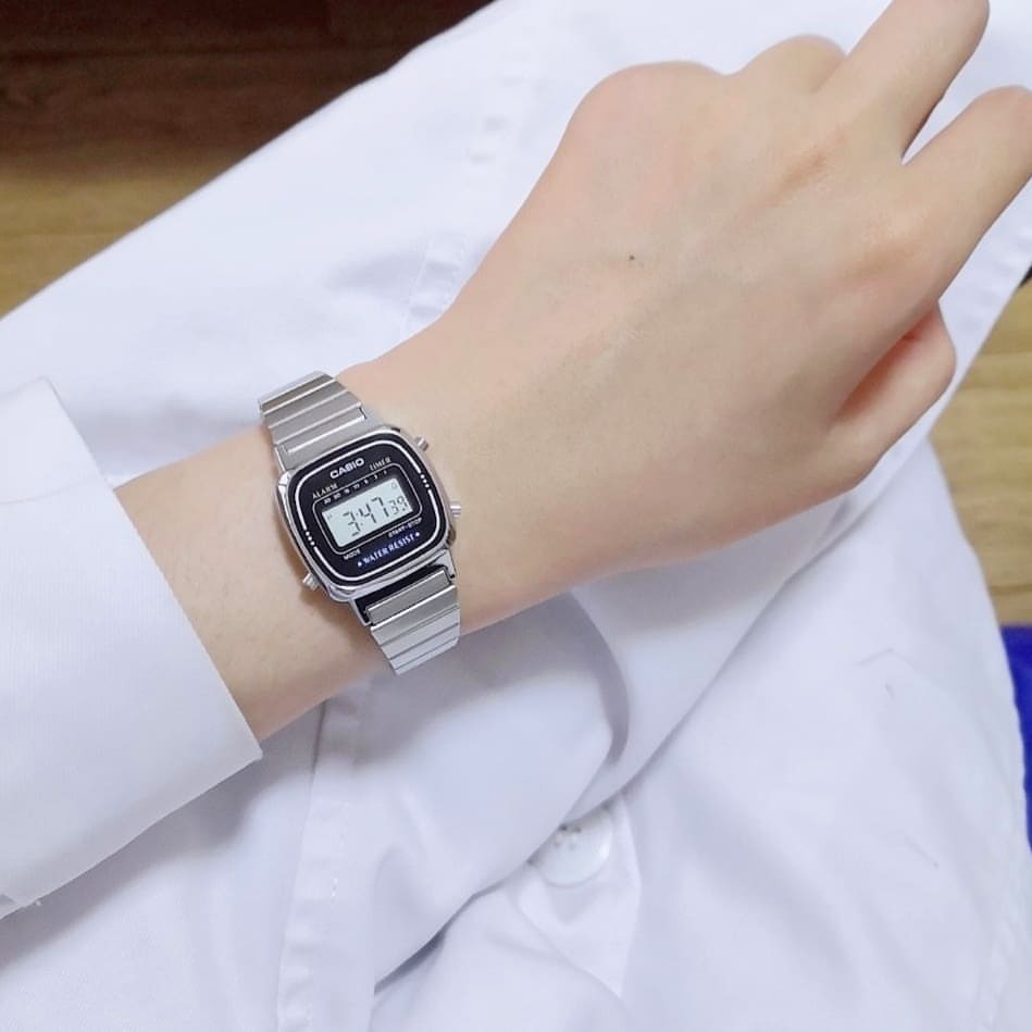 Reloj Casio Vintage LA670WA-1 Plateado Femenino - Imagen 6