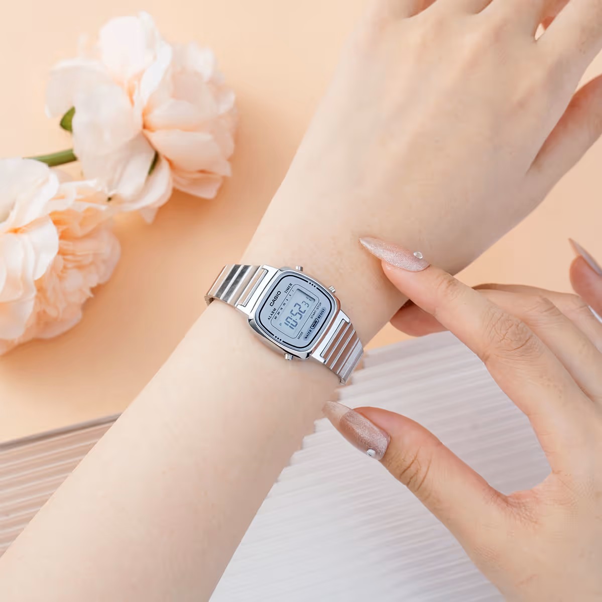 Reloj Casio Retro de Dama LA670WA-7D - Imagen 6