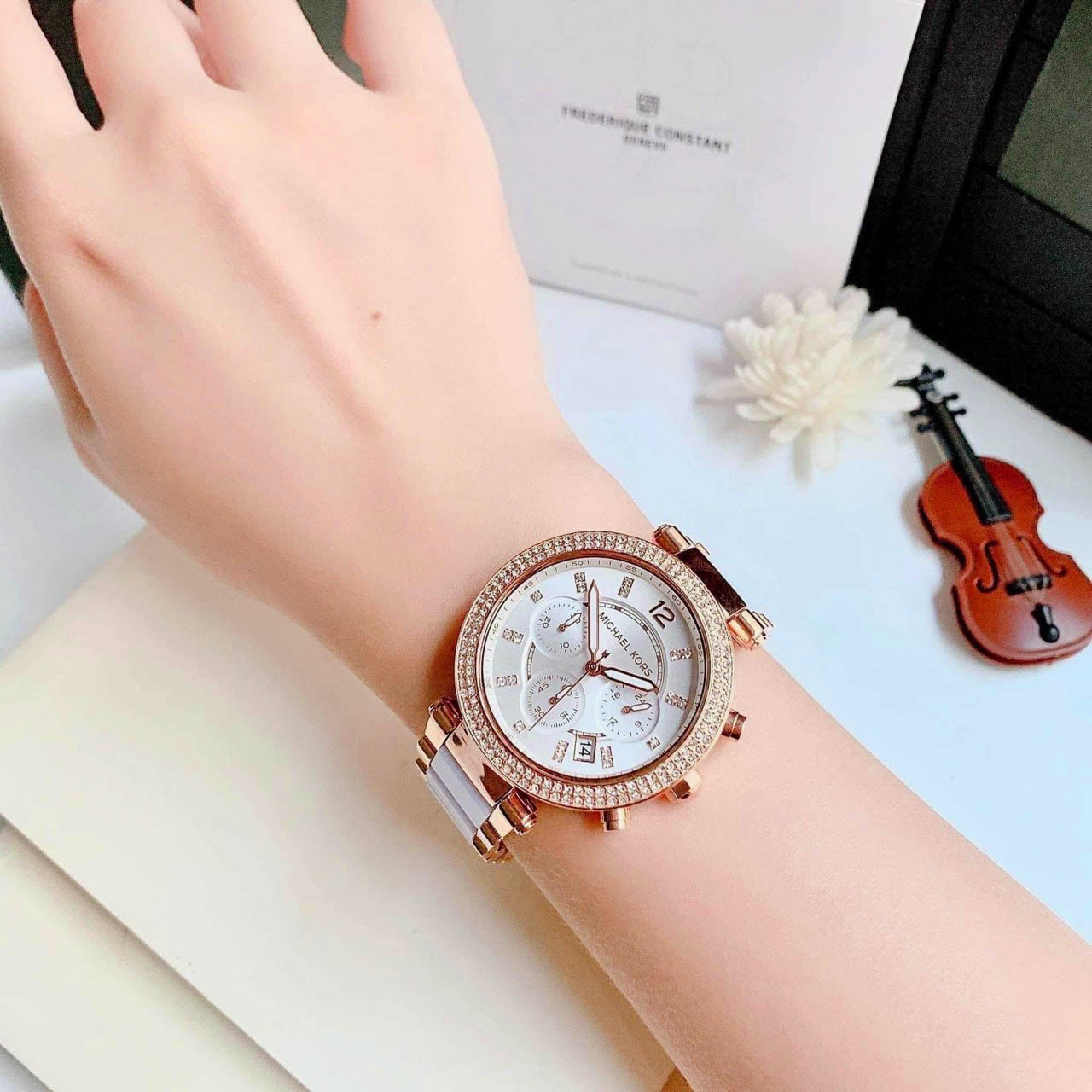 Reloj Michael Kors MK5774 Parker de Dama - Imagen 4