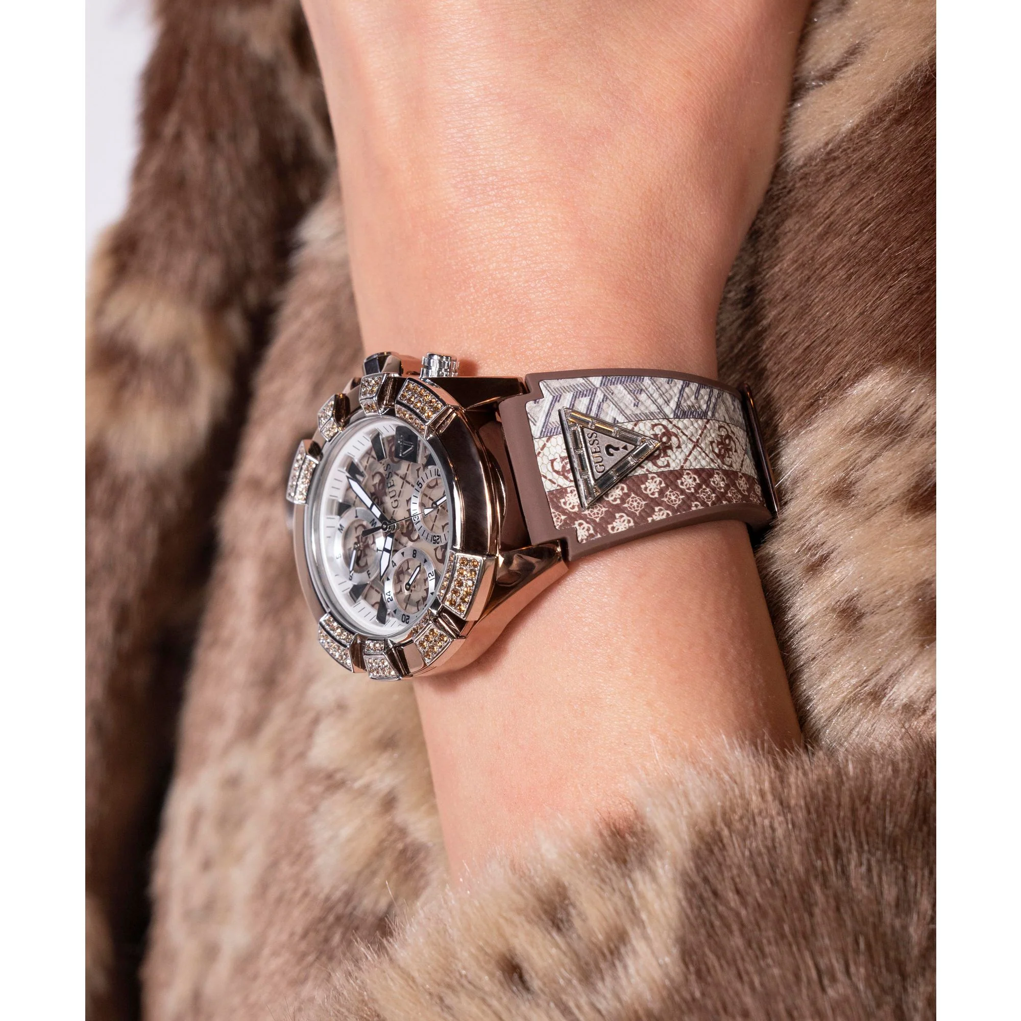 Reloj Guess Iconic 40TH Aniversario GW0813L2 - Imagen 3