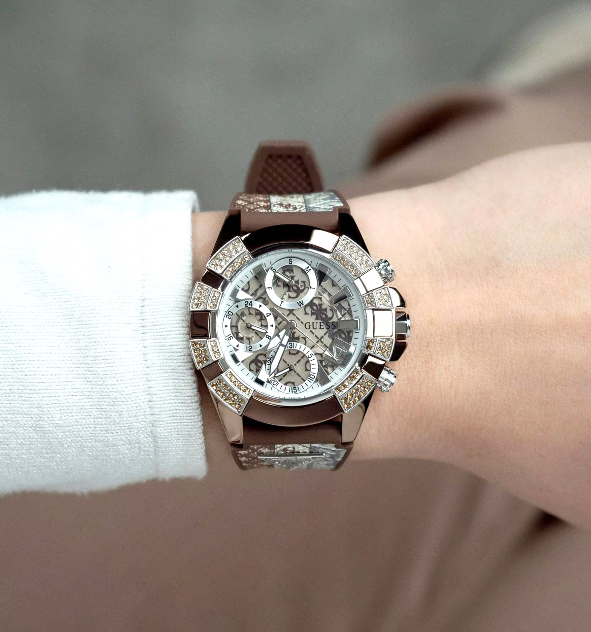 Reloj Guess Iconic 40TH Aniversario GW0813L2 - Imagen 5