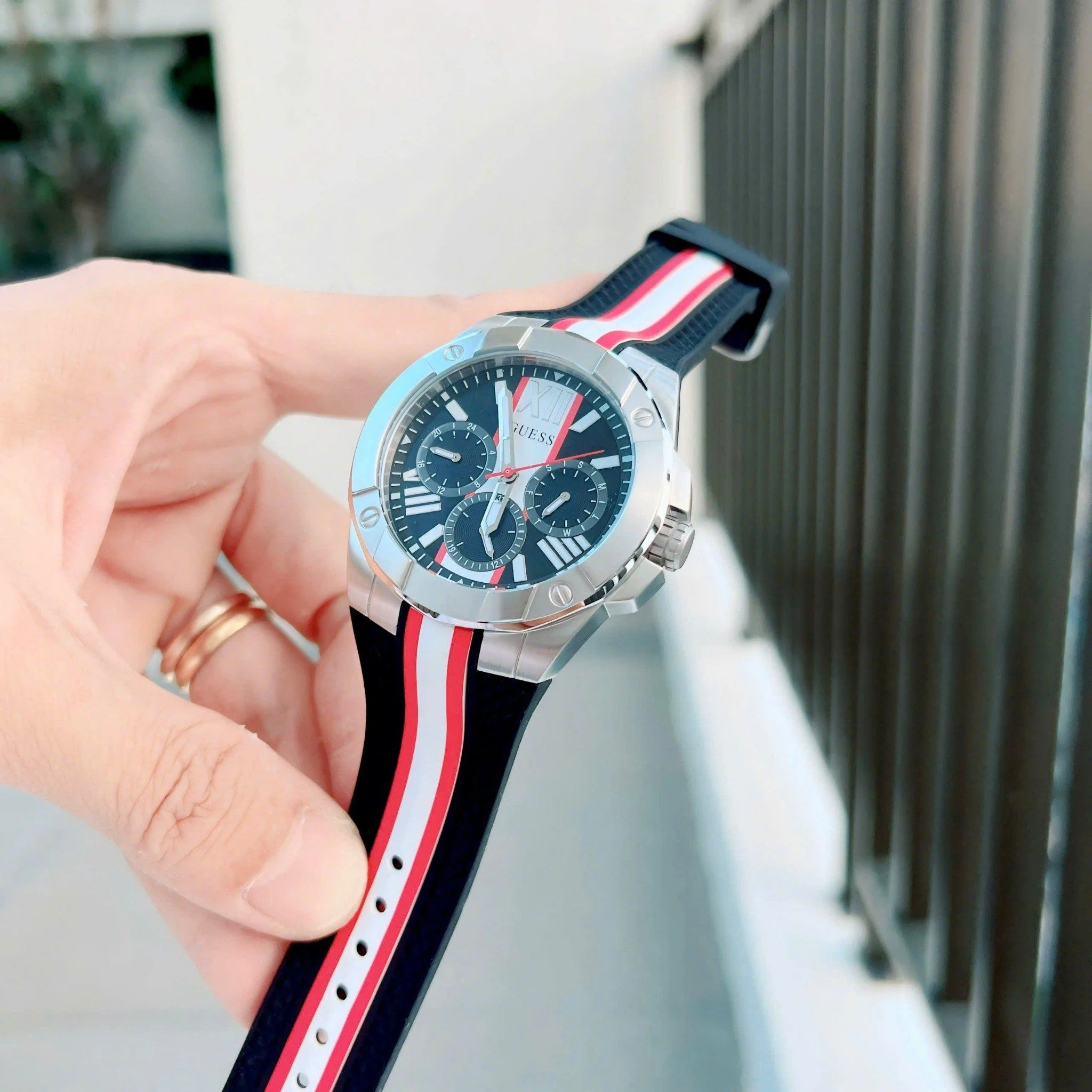 Reloj Guess GW0716G1 de Hombre Rojo y Blanco - Imagen 6