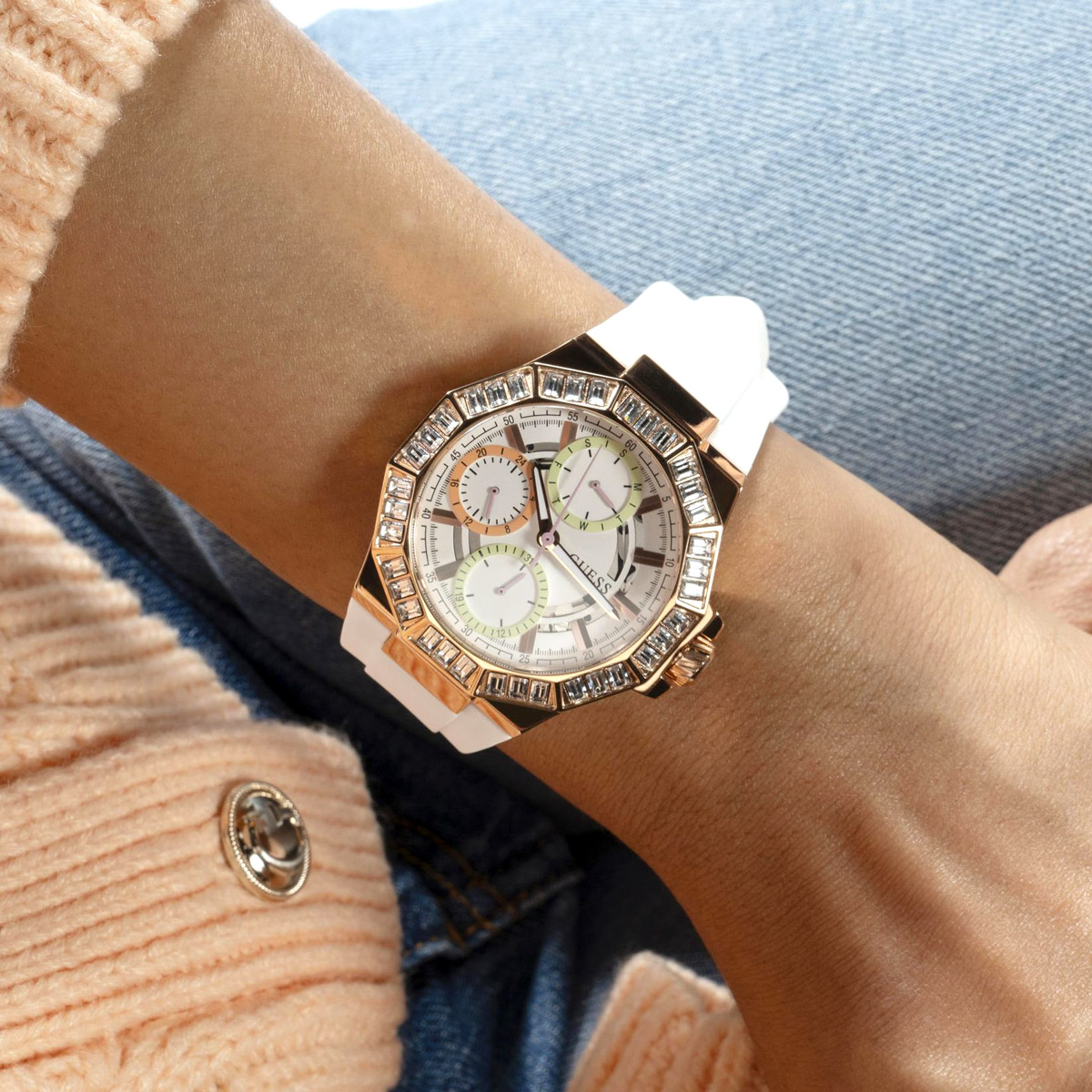 Reloj Guess de Mujer GW0695L3 Blanco y Oro Rosa - Imagen 3