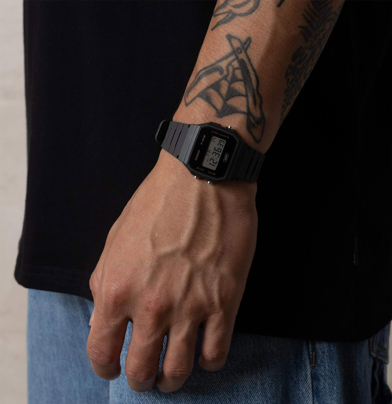 Reloj Casio Unisex F-91WB-8A Retro Negro - Imagen 4