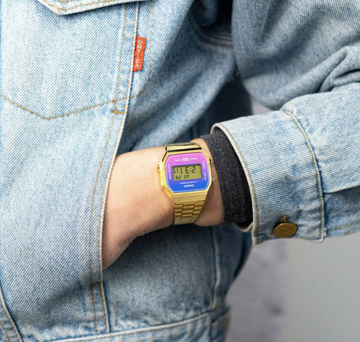 Reloj Casio A168WERG-2A Retro Dorado - Imagen 4