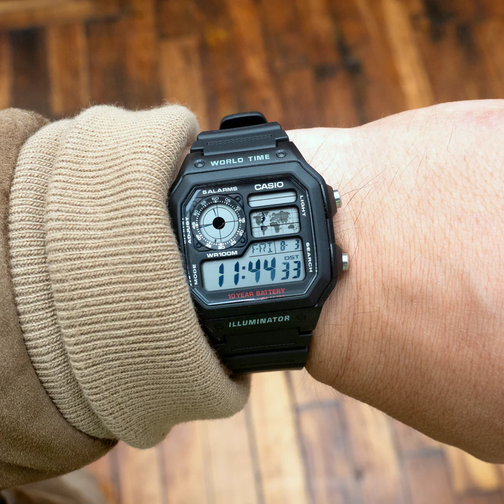 Reloj Casio AE-1200WH-1AV Clásico de Hombre - Imagen 4