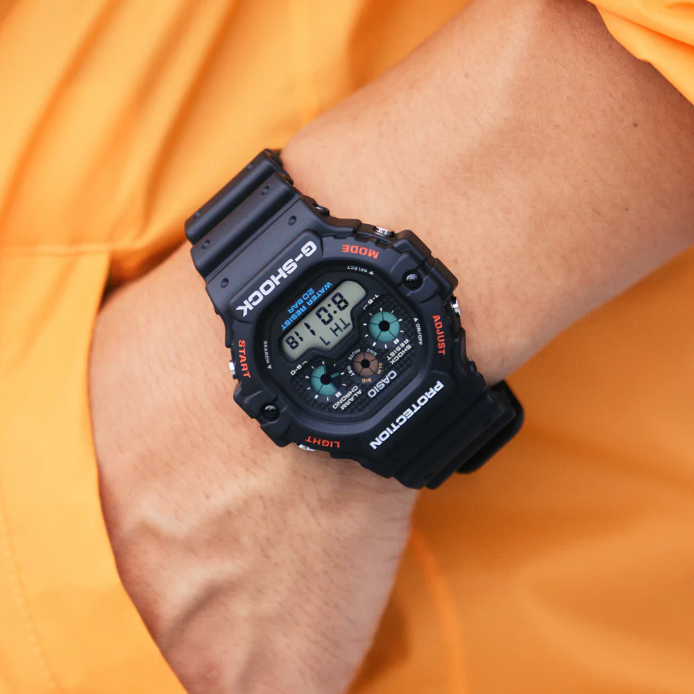 Reloj Casio G-Shock DW-5900-1 de Hombre Acuático - Imagen 3