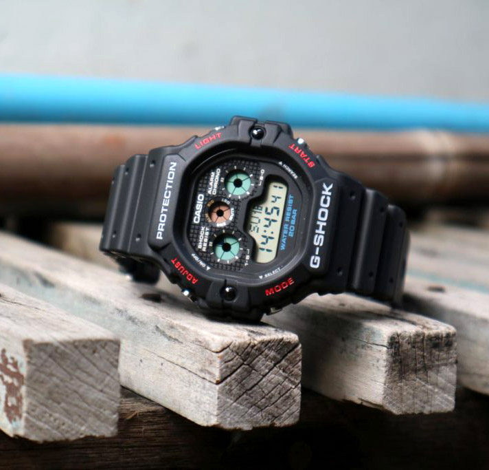 Reloj Casio G-Shock DW-5900-1 de Hombre Acuático - Imagen 7