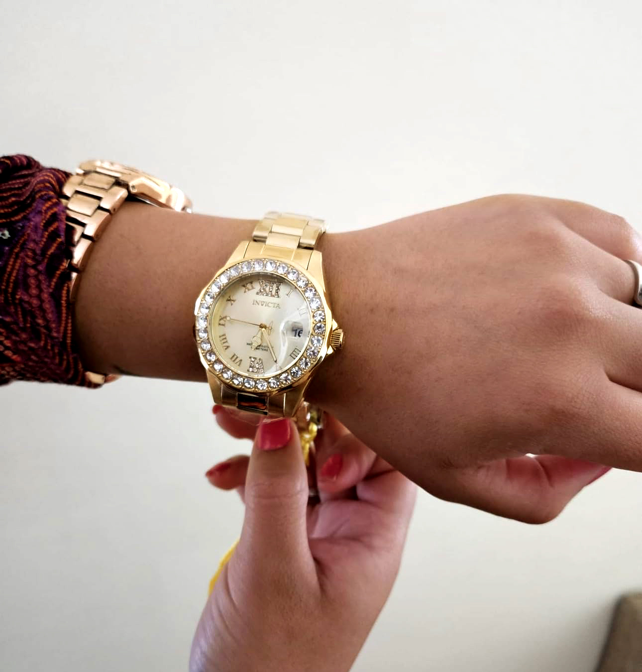Reloj Invicta de Dama 15252 Pro Diver Dorado - Imagen 5
